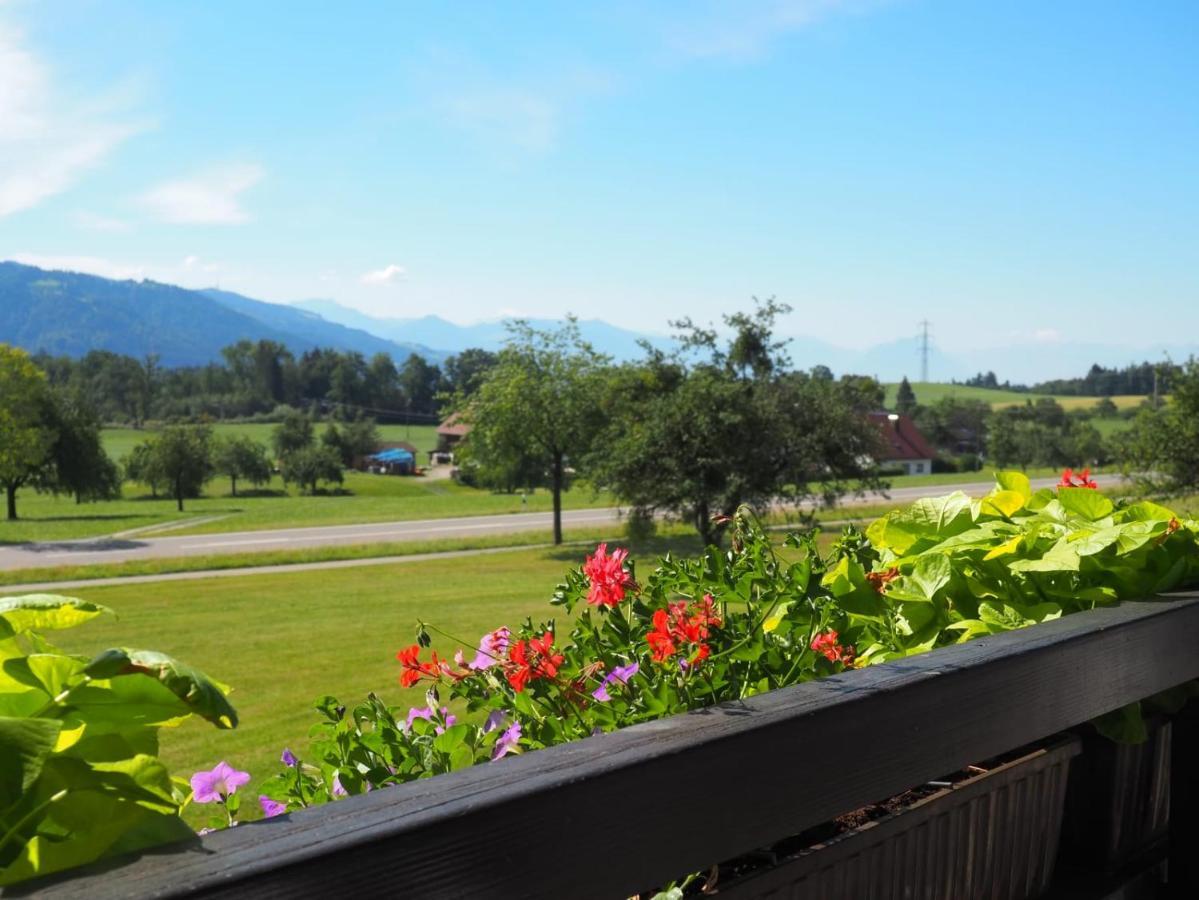 Gaestehaus Fechtig Hergensweiler ภายนอก รูปภาพ